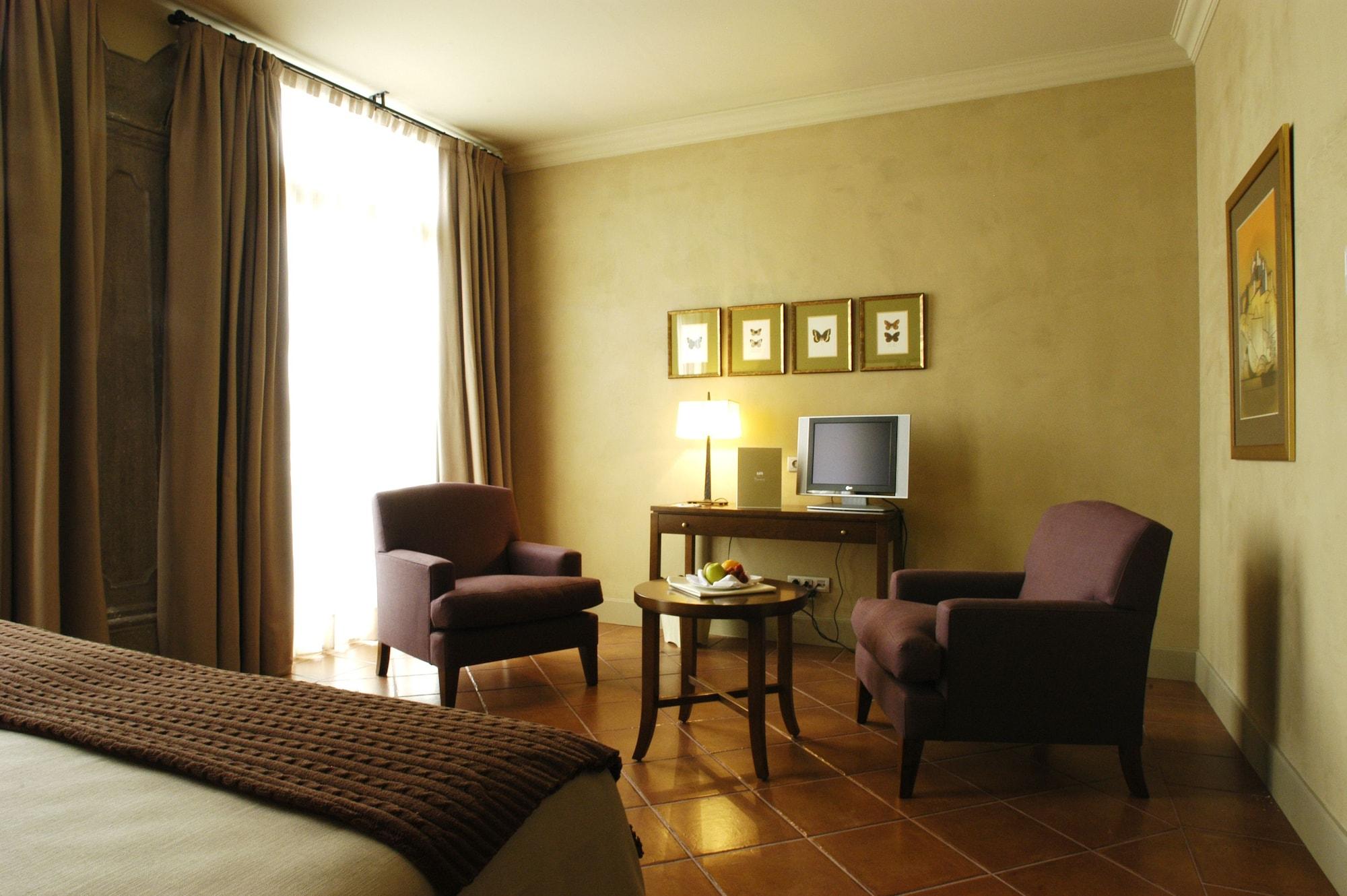Bremon Boutique Hotel By Duquessa Hotel Collection Кардона Экстерьер фото