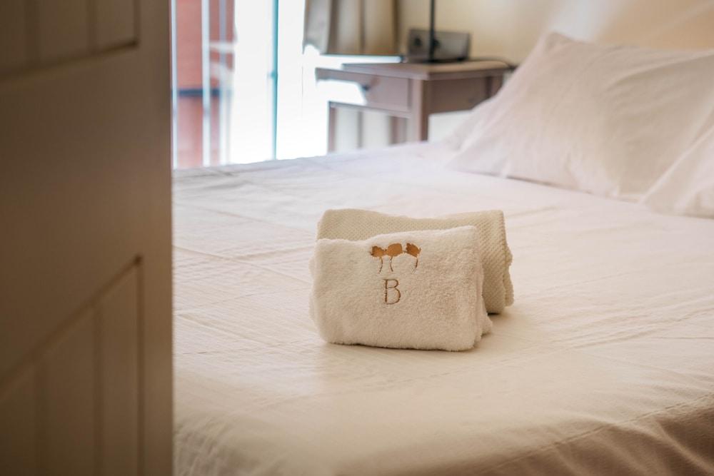 Bremon Boutique Hotel By Duquessa Hotel Collection Кардона Экстерьер фото