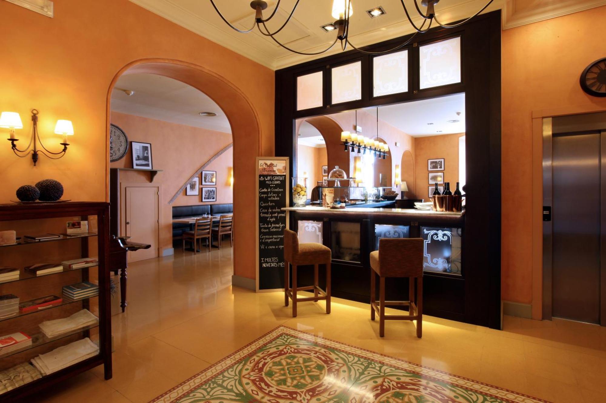 Bremon Boutique Hotel By Duquessa Hotel Collection Кардона Экстерьер фото