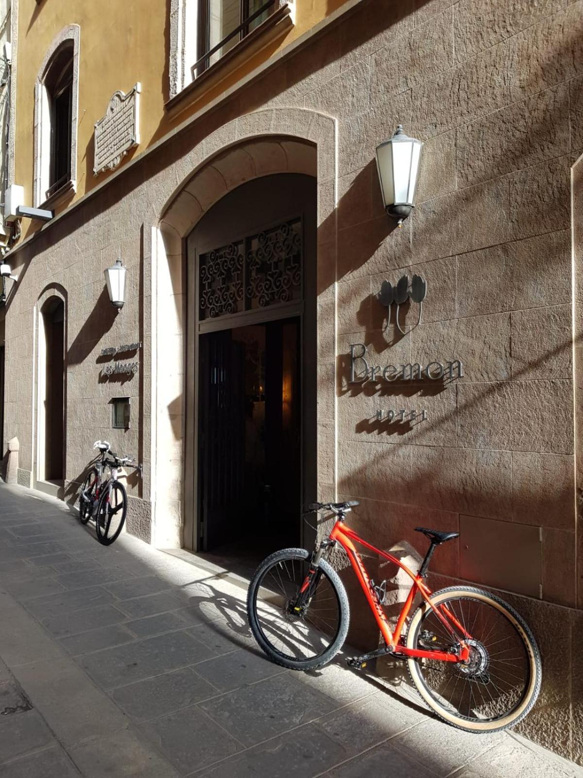 Bremon Boutique Hotel By Duquessa Hotel Collection Кардона Экстерьер фото