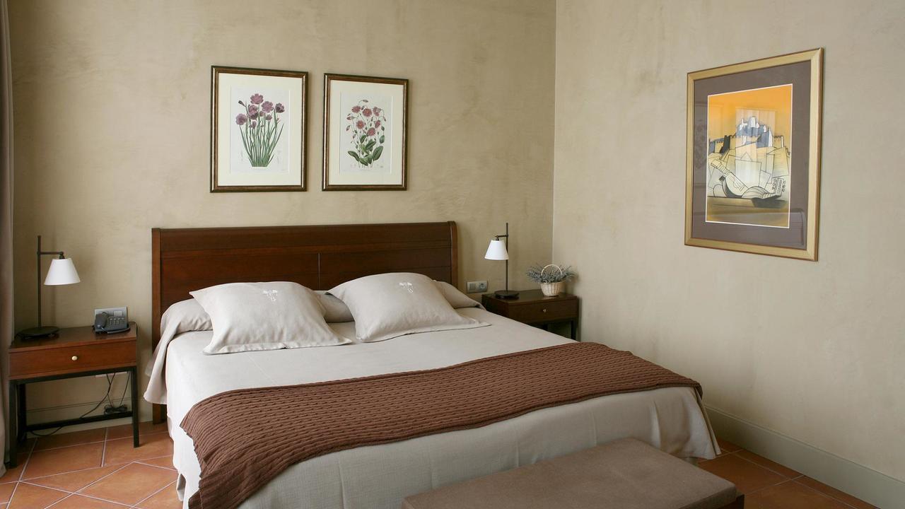 Bremon Boutique Hotel By Duquessa Hotel Collection Кардона Экстерьер фото